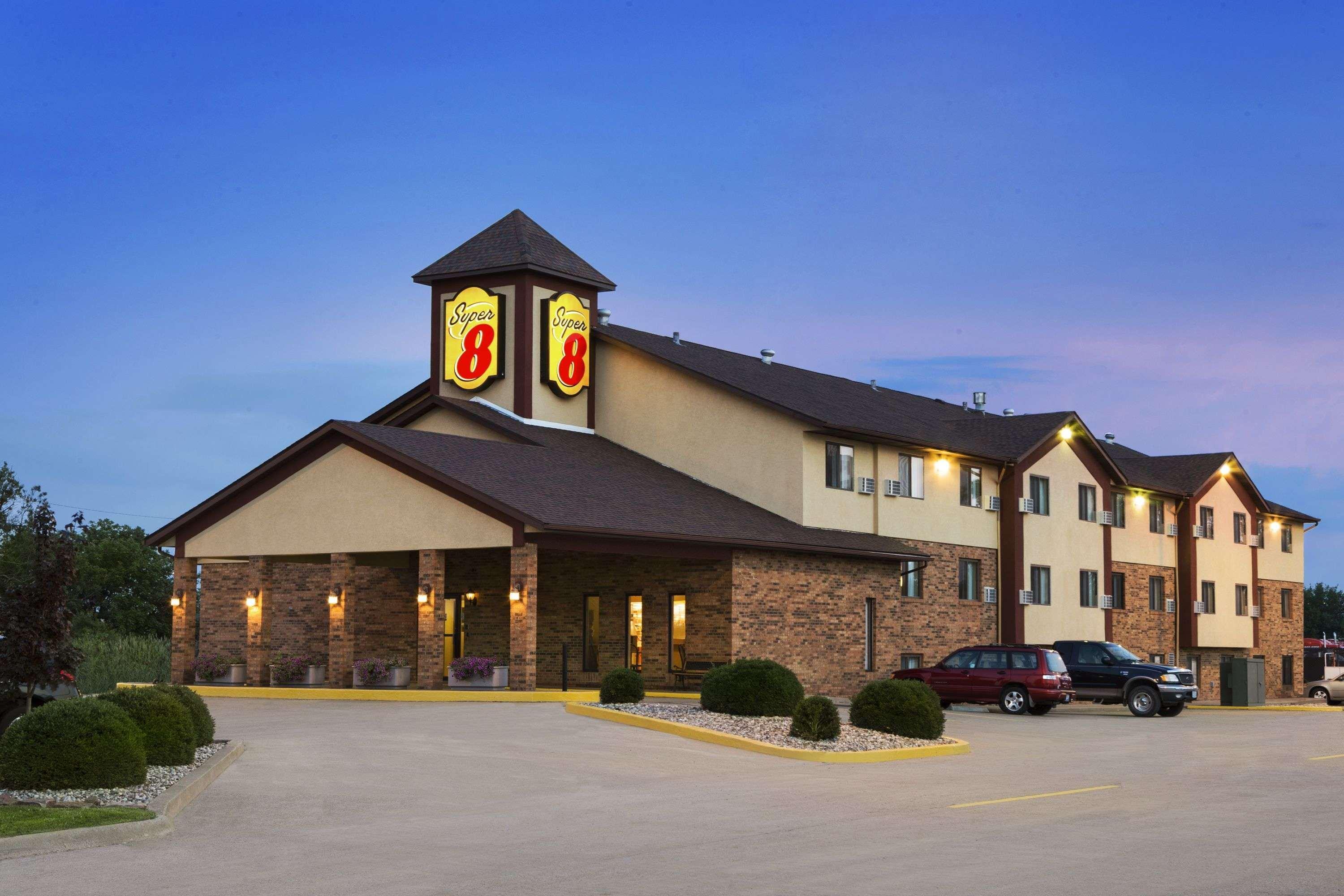 Super 8 By Wyndham Marion Motel Екстериор снимка
