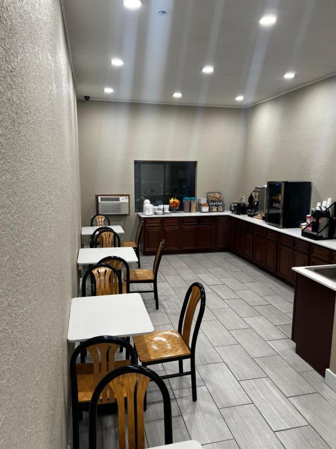 Super 8 By Wyndham Marion Motel Екстериор снимка